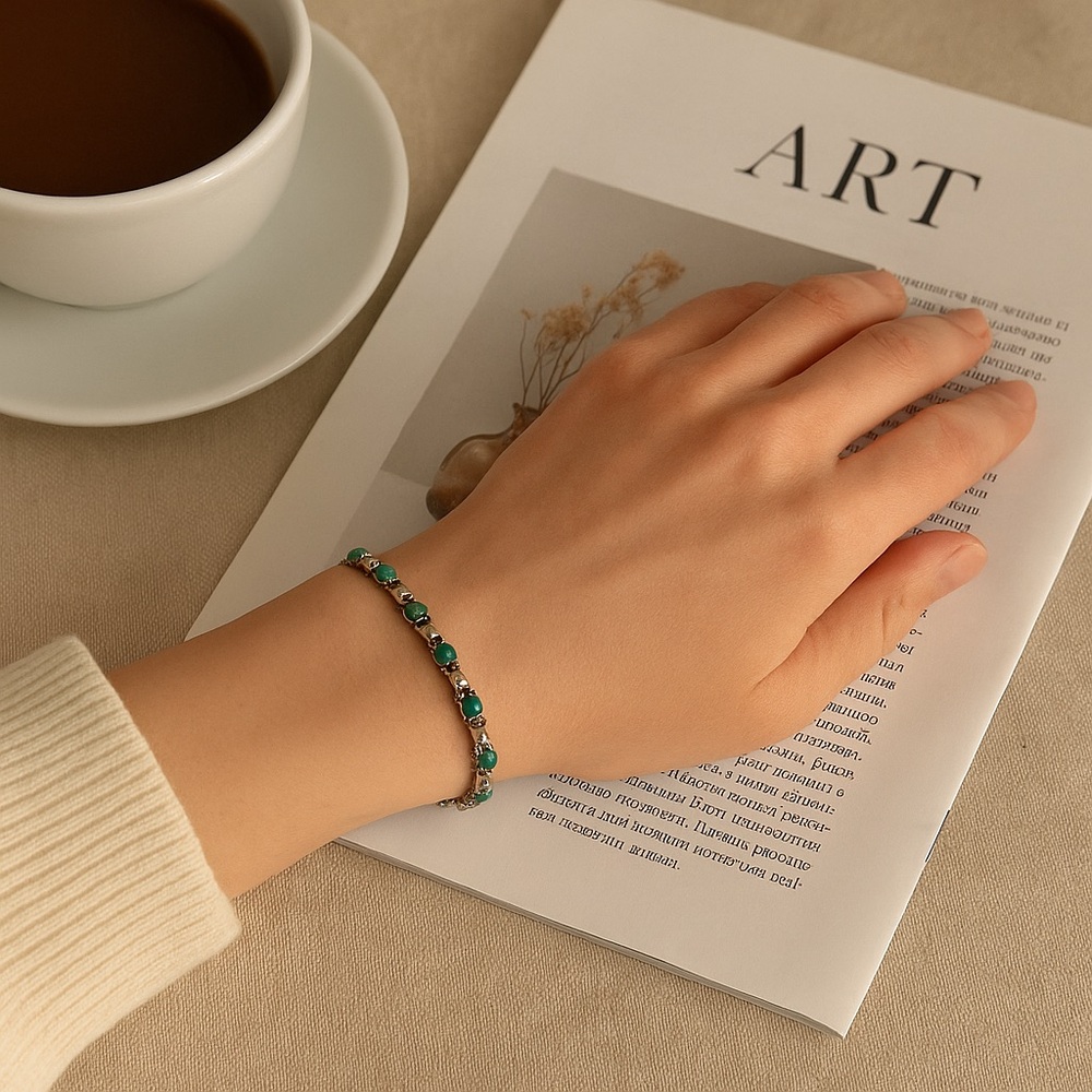 💚 Emerald Green Crystal Tennis Bracelet Silver Tone Vintage Statement Jewelry